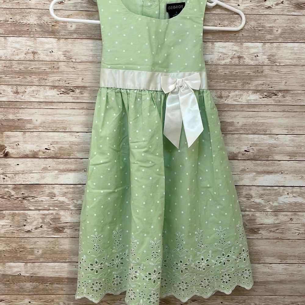 Girls, pastel green polkadot dress size 7